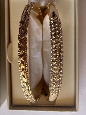 Gold Tone Crystal & Textured Bangle Bracelet Set
